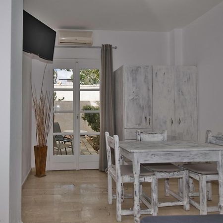 Ira Apartments Kamári Dış mekan fotoğraf
