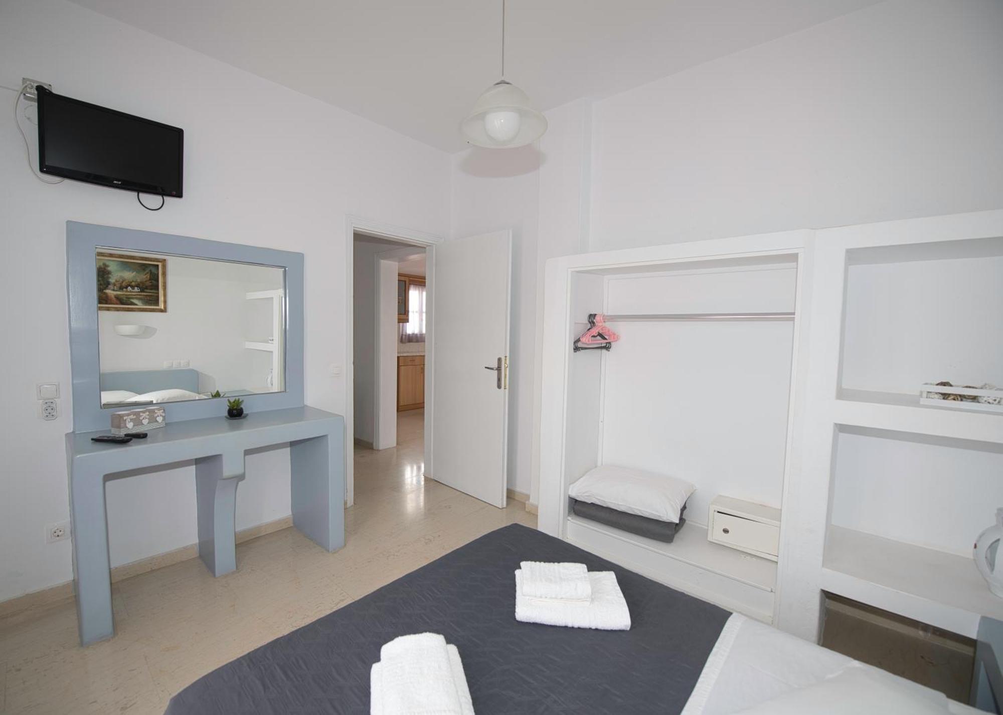 Ira Apartments Kamári Dış mekan fotoğraf