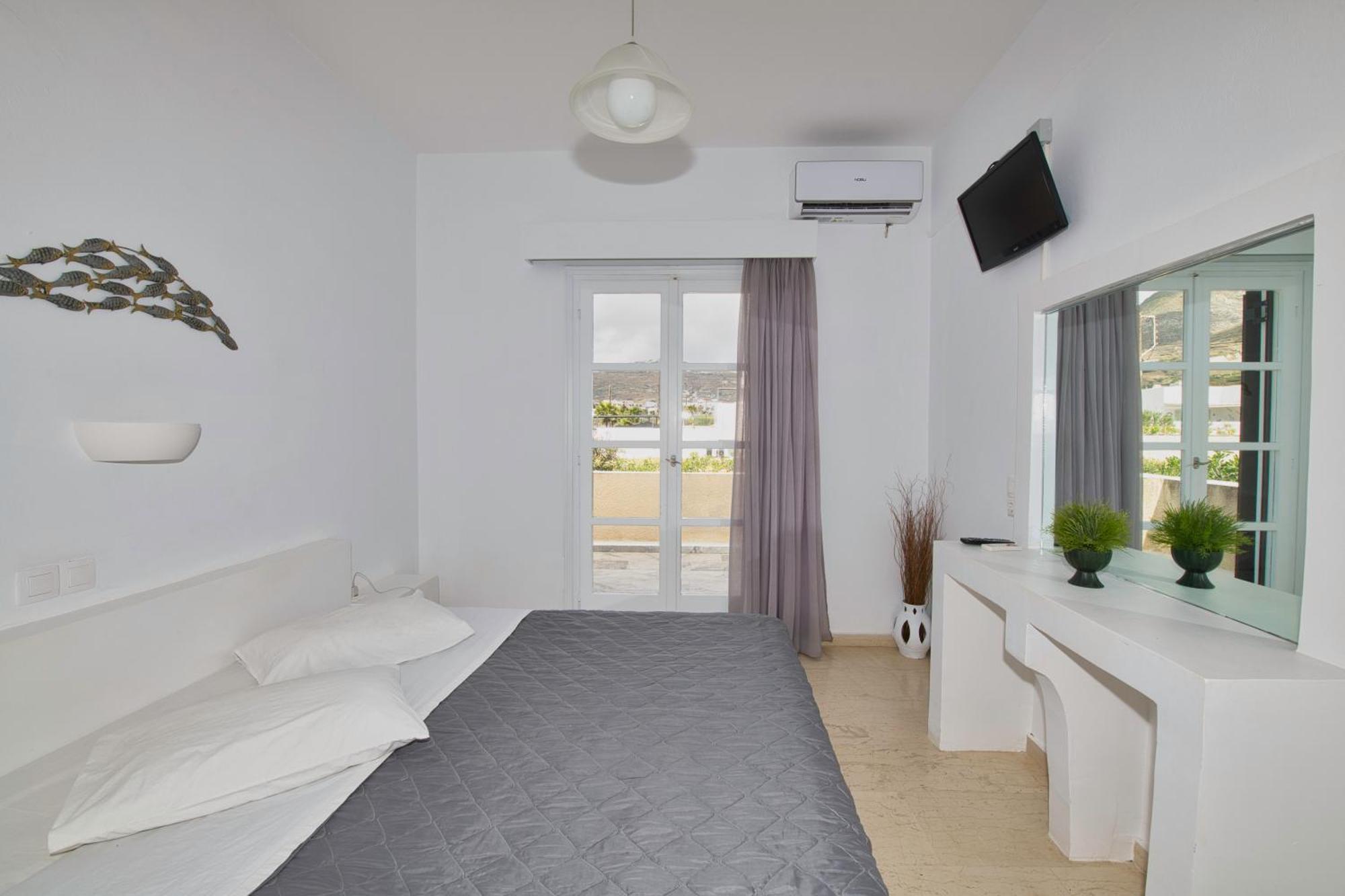 Ira Apartments Kamári Dış mekan fotoğraf
