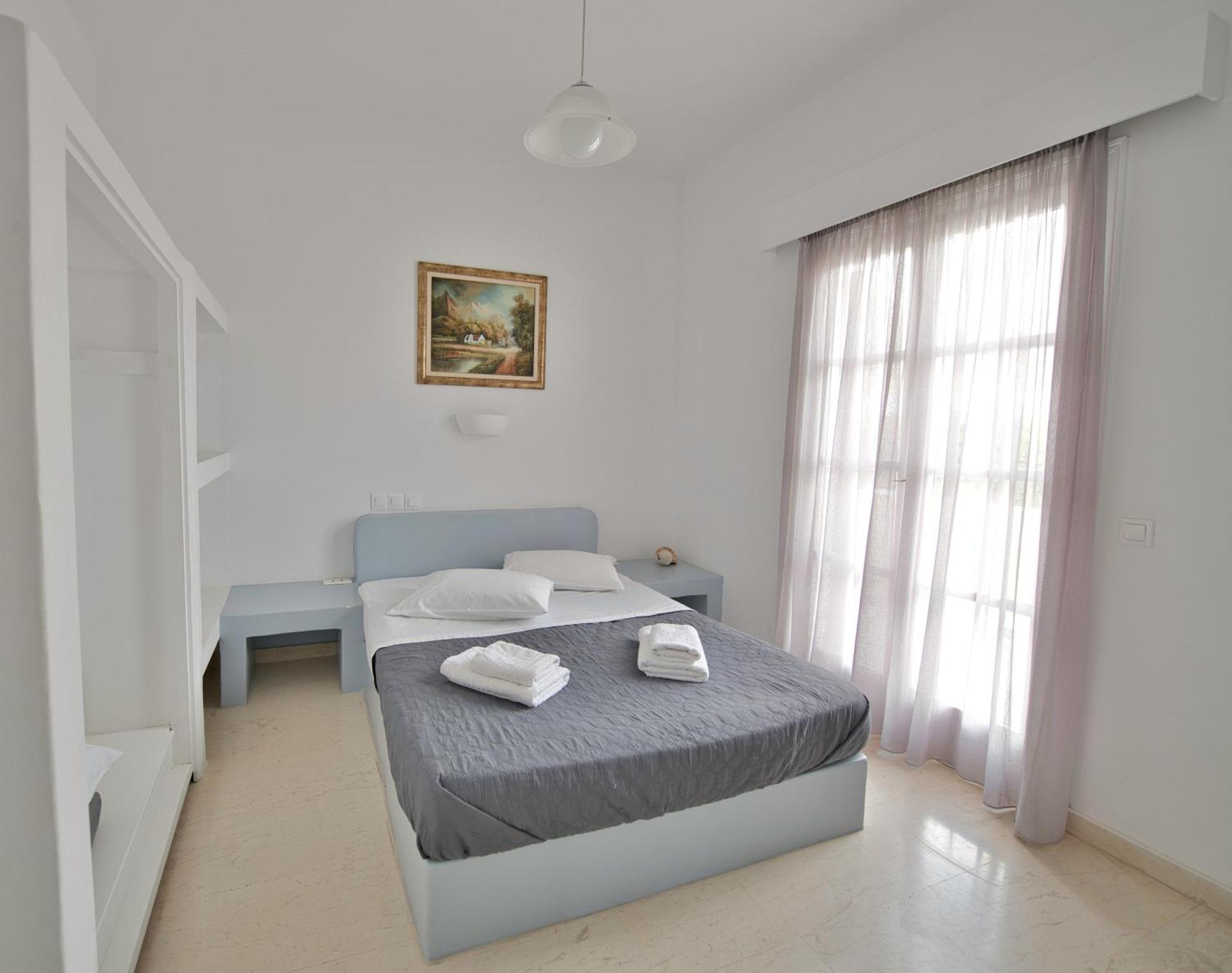 Ira Apartments Kamári Dış mekan fotoğraf