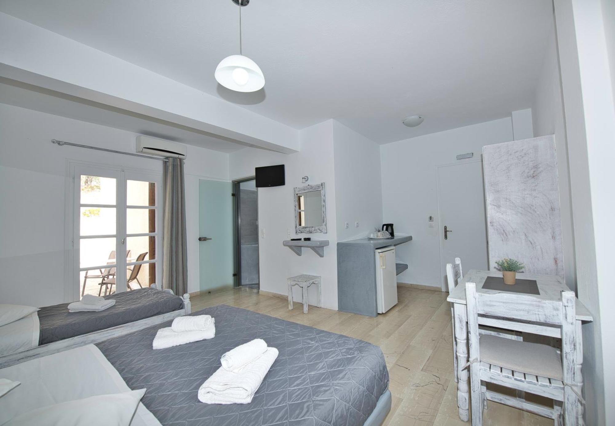Ira Apartments Kamári Dış mekan fotoğraf
