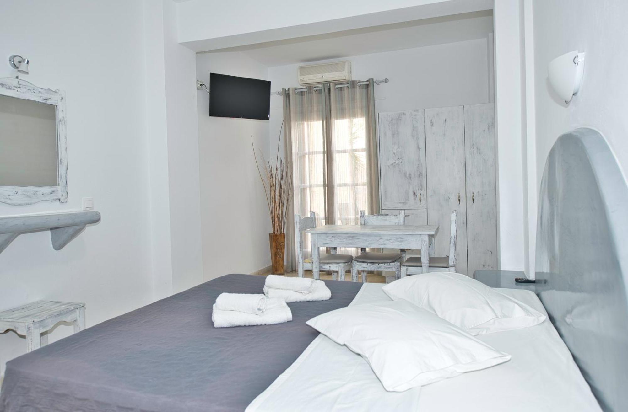 Ira Apartments Kamári Dış mekan fotoğraf
