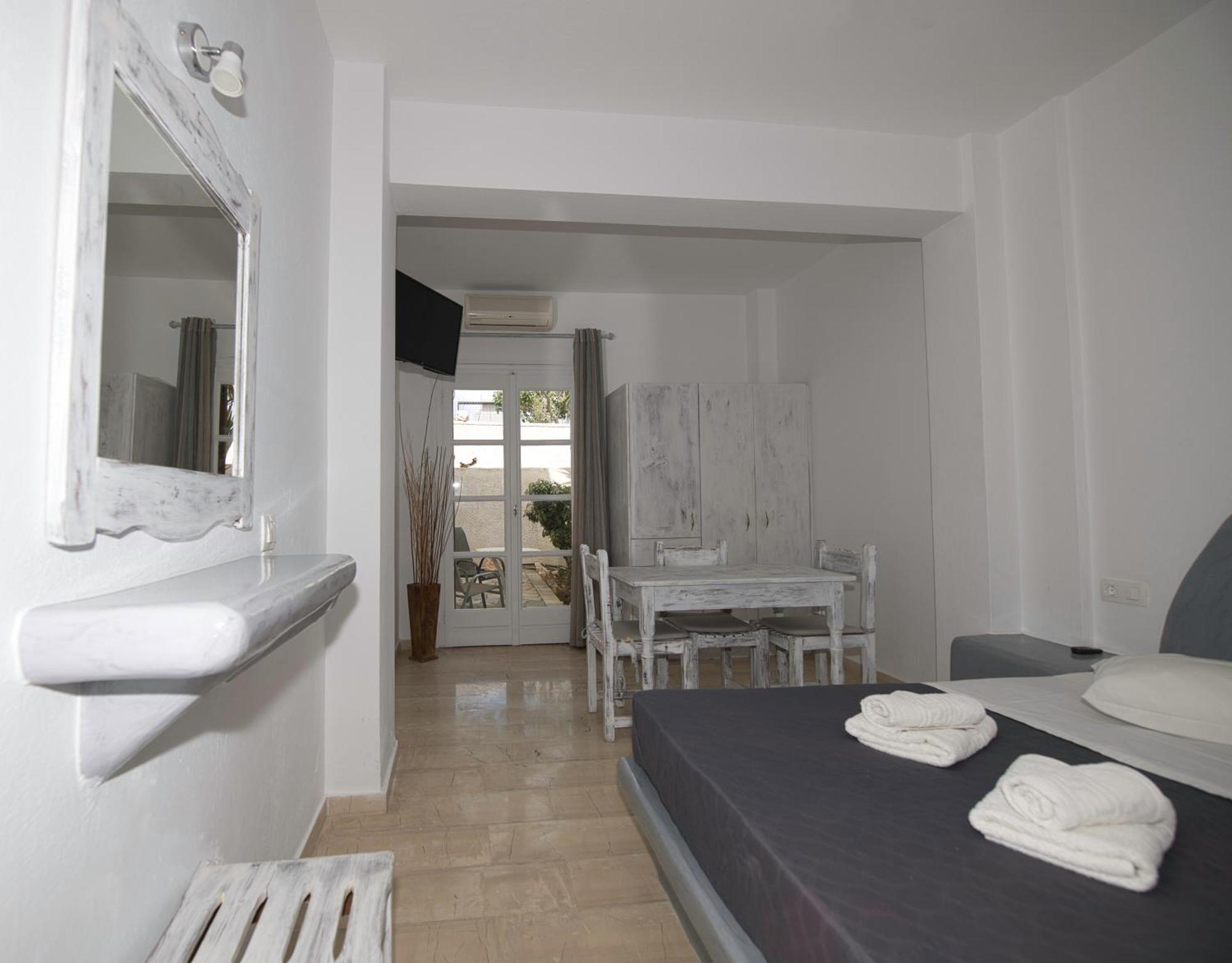 Ira Apartments Kamári Dış mekan fotoğraf